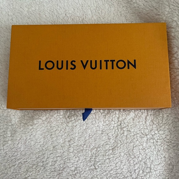 Louis Vuitton Box - Picture 2 of 3